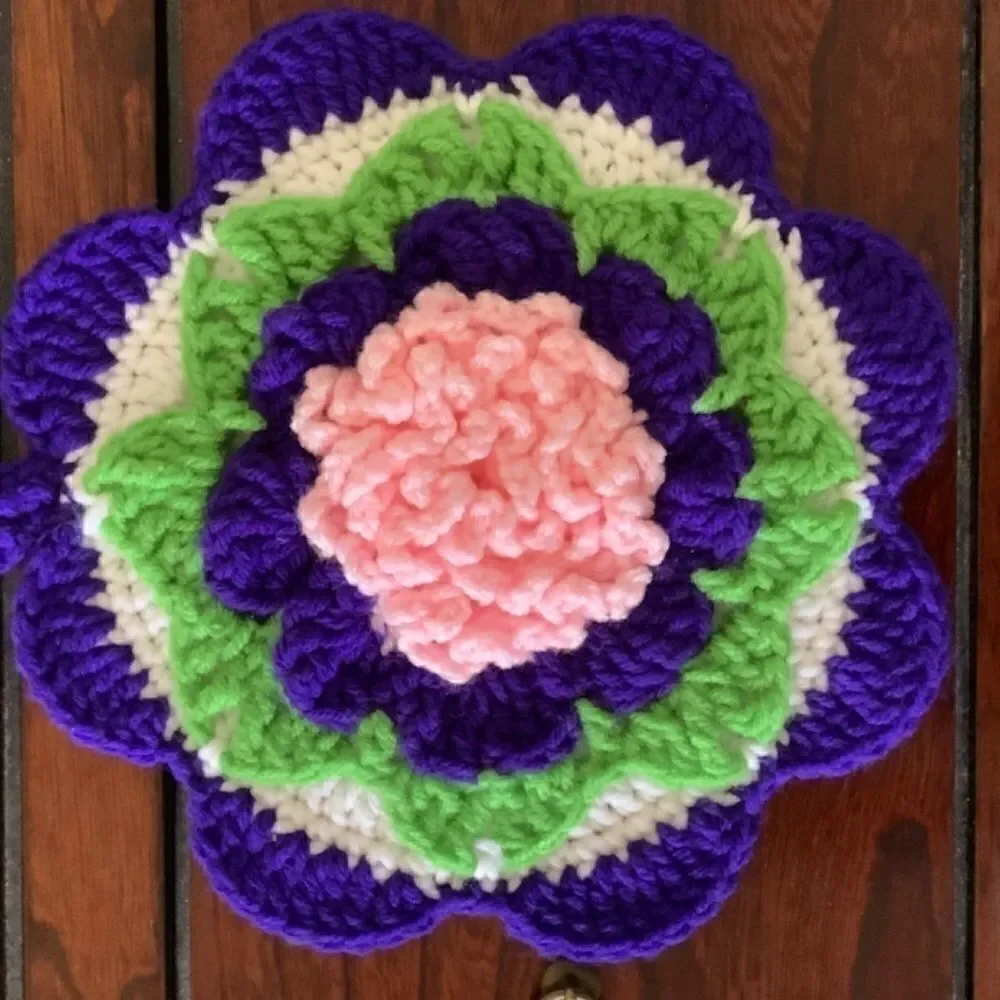HAND MADE CROCHET POT HOLDER FLORAL DESIGN
